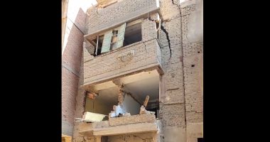 تفاصيل انهيار عقار مصر القديمة.. والجهات المختصة تتحرك لإزالة 3 آيلة للسقوط