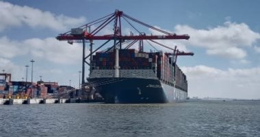 ميناء الإسكندرية يستقبل سفينة الحاويات العملاقة CMA CGM ZEPHYR
