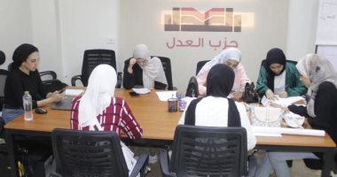 وحدة الاتصال التليفوني بحزب العدل تواصل تعريف المواطنين بالحزب وبرنامجه ومرشحيه