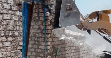 إزالة 26 حالة تعدى على مساحة 5639 م2 بأسوان إزالة تعديات فى أسوان