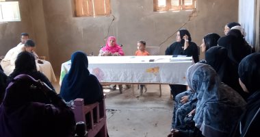استثناء 300 حالة من فحص عصب العين.. وندوات عن الانتخابات فى أسوان جانب من الندوات
