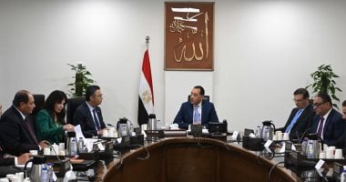 خلال الاجتماع