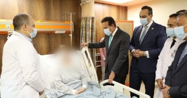وزير الصحة يتابع أعمال تجهيز المخزن الاستراتيجي لفرع الرعاية الصحية بالإسماعيلية خلال متابعة وزير الصحة أعمال تجهيز المخزن الاستراتيجي لفرع هيئة الرعاية الصحية بالإسماعيلية