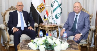 رئيس مجلس الدولة يستقبل النائب العام لتقديم التهنئة