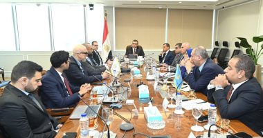 وزير الإسكان يتابع مستجدات تدشين منصتين لتنظيم السوق العقارية وتصدير العقار المصرى