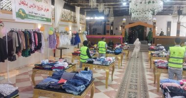 تنظيم معرضين للملابس مجانا وقافلة علاجية وتوزيع مشروعات تمكين اقتصادى بالشرقية