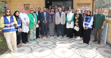 محافظ بنى سويف يتفقد سير العمل بالعيادة المتنقلة ضمن حملة "100 يوم صحة"