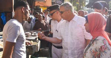 محافظ الإسكندرية يوجه بتشميع 9 منشآت بدون ترخيص ويتابع تطبيق تعريفة الركاب