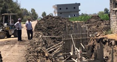 محافظ كفر الشيخ: تغطية مصرف مدخل عزبة أبو الجدايل تمهيدًا لرصف الطريق