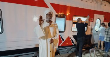 محطة "السد العالى" تستقبل قطار سودانيين قادماً من القاهرة استعداداً للعودة.. فيديو