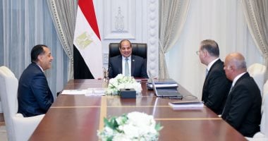 الرئيس السيسى يستعرض محاور عمل وأنشطة وزارة البترول فى المرحلة الحالية اجنماع الرئيس عبد الفتاح السيسي والدكتور مصطفى مدبولي والمهندس كريم بدوي وزير البترول