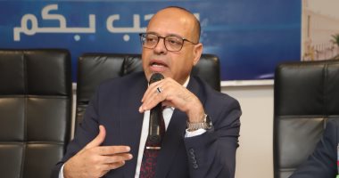 وزير العمل: 200 منحة تدريبية مجانية لأبناء مطروح على مهن يحتاجها سوق العمل