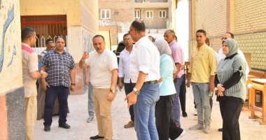 محافظ أسيوط يتفقد مركز خان الخليلى بالفتح تمهيدًا لتطويره