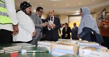 محافظ كفر الشيخ يتفقد معرض الكتاب بالمركز الثقافى.. فيديو