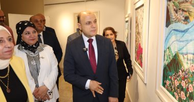 محافظ كفر الشيخ يفتتح معرض الفن التشكيلي "لمسة مصرية" بالمركز الثقافى.. صور