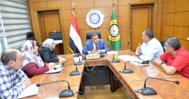 محافظ الدقهلية يترأس اجتماعًا لمتابعة تنفيذ خطة مشروعات الطرق