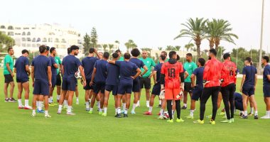 الجهاز الفني للمصري يجتمع باللاعبين قبل التدريبات