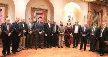 وزير الثقافة يبدأ زيارته للأردن بلقاء عدد من الشخصيات الثقافية البارزة