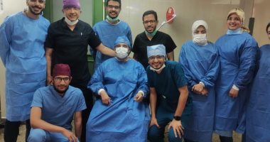 نجاح جراحة دقيقة لاستئصال ورم سرطانى بالجفن بمستشفى سوهاج الجامعى