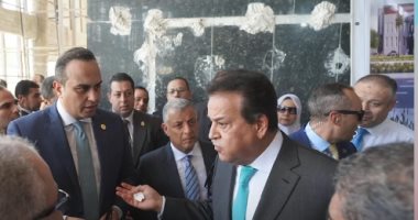 وزير الصحة فى جولة ميدانية