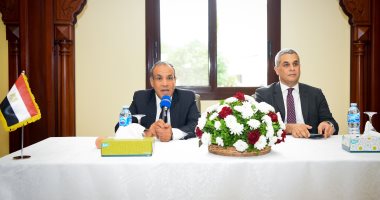 وزير الخارجية والهجرة يلتقى بأعضاء الجالية المصرية فى نيجيريا وزير الخارجية يلتقي بأعضاء الجالية المصرية بنيجيريا
