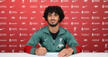 موهبة مصرية جديدة في آنفيلد.. كريم أحمد يوقع أول عقد احترافي مع ليفربول كريم أحمد
