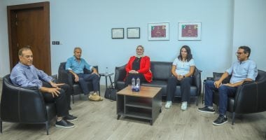 جانب من اجتماع خالد الدرندلي ومصطفى عزام وإيمان حسن 