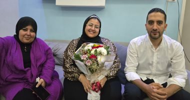 صدق حلمك يتحقق.. رسالة مدرس لطالبة دمياط خامس الجمهورية فى الثانوية العامة