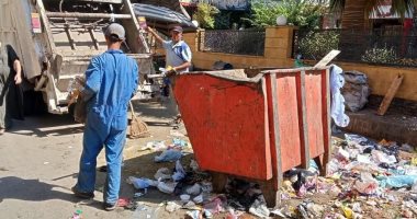 رفع 30 طن من القمامة بشوارع حى غرب سوهاج جانب من رفع المخلفات