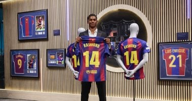 نيوز برو : 
                                            12 لاعبًا ارتدوا القميص 14 فى تاريخ برشلونة قبل راشفورد
                                        