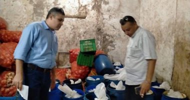 ضبط زيت طعام مجهول المصدر فى الهرم