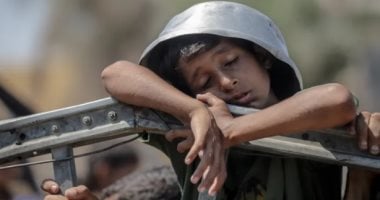 طفل يعانى من الجوع فى غزة