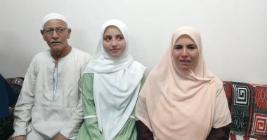 حافظة للقرآن وحلمها كلية الطب.. لايف من داخل منزل الثالثة بالثانوي أزهري 
