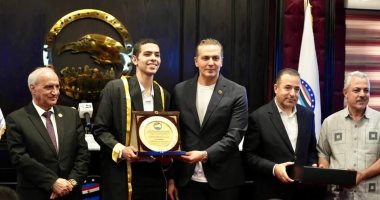 100 ألف جنيه ورحلة عمرة للأمهات.. "مستقبل وطن" ينظم احتفالية لتكريم أوائل الثانوية