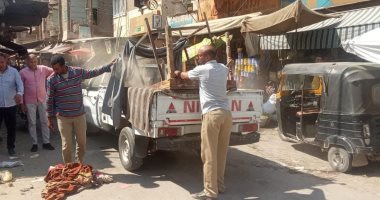 حملة لرفع الإشغالات والمخالفات بشوارع مدينة طهطا فى سوهاج رفع الإشغالات فى طهطا