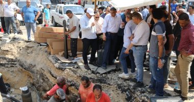 محافظ الجيزة يتفقد أعمال إصلاح العطل الطارئ بالكابل الكهربائى الأرضى بساقية مكى محافظ الجيزة يتفقد أعمال إصلاح العطل الطارئ