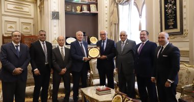 رئيس نادى قضاة سوهاج يهنئ رئيس محكمة النقض بمنصبه الجديد