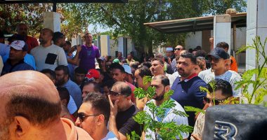 بورسعيد تودع "السمعة" أشهر مشجعي النادي المصري في جنازة مهيبة.. فيديو