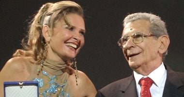 يسرا فى ذكرى رحيل يوسف شاهين: حتة من قلبي ومن تاريخنا وتراث السينما يوسف شاهين مع يسرا