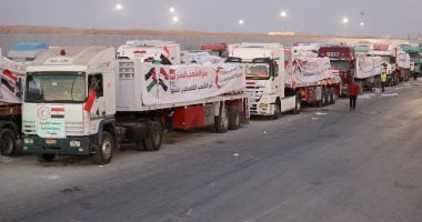 الهلال الأحمر المصري يطلق قافلة زاد العزة مساعدات إنسانية إلى غزة.. فيديو المساعدات الإنسانية