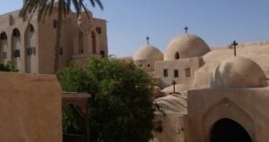 دير السريان بوادى النطرون.. مقر القديسين ومهد بطاركة الكنيسة دير القديسة العذراء مريم السريان