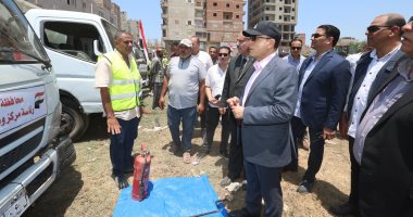 محافظ كفر الشيخ يتفقد اصطفاف المعدات بمركز مطوبس للتأكد من جاهزيتها لمواجهة الطوارئ