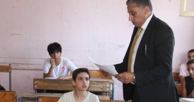إحالة ملاحظ لجنة ورئيس كنترول ومدير مدرسة للتحقيق بامتحانات الدور الثانى فى الجيزة