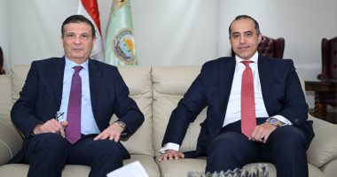 وزير الزراعة يستقبل وزير الشئون النيابية لمناقشة تعديلات قانون التعاونيات الزراعية وزير الزراعة يستقبل وزير الشئون النيابية والقانونية