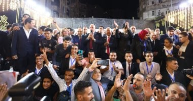 "الجبهة الوطنية" من قلب الإسكندرية: نقف على قلب رجل واحد دعمًا للوطن.. السيد القصير: مصر أولا وفوق كل اعتبار.. فرج عامر: الحزب يتسع لكل من يحب الوطن.. وإيهاب زكريا مرشح الحزب: نمتلك أدوات التغيير جانب من المؤتمر الجماهير
