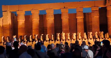 عروض الصوت والضوء الصيفية تبهر سياح العالم فى معابد الكرنك.. صور