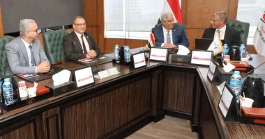 رئيس جامعة برج العرب يزور وكالة الفضاء لتوقيع بروتوكول تعاون مشترك