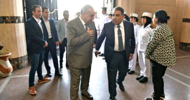 محافظ الدقهلية يهنئ مدير الأمن الجديد عقب توليه منصبه 