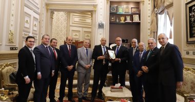 رئيس نادى قضاة بنى سويف يهنئ رئيس محكمة النقض لتوليه منصبه الجديد