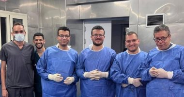 تدخل جراحى دقيق ينقذ طفلا من بتر الذراع اليمنى بمستشفى دمياط العام